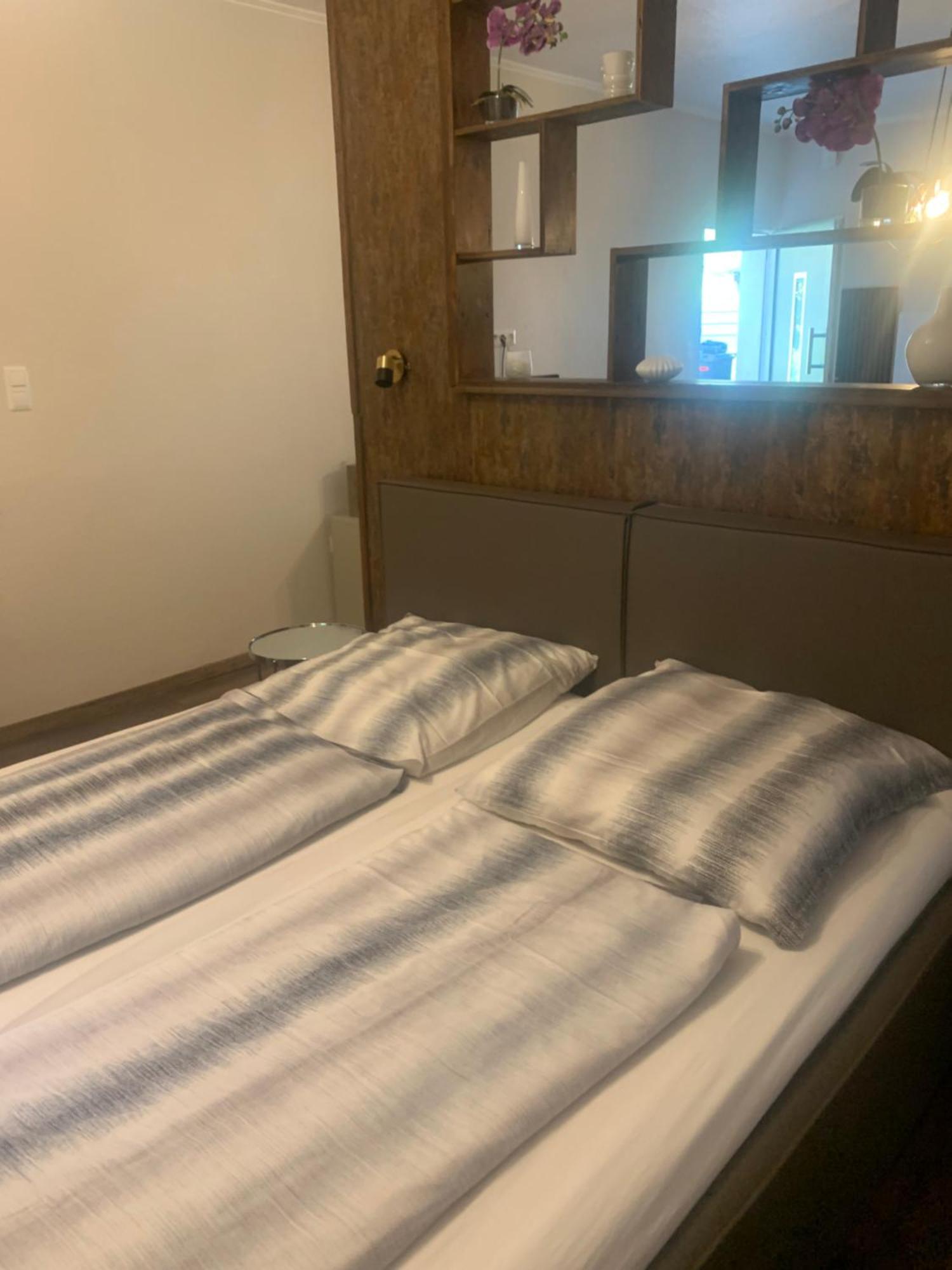 Joel Living Hotel Langenhagen  Екстериор снимка